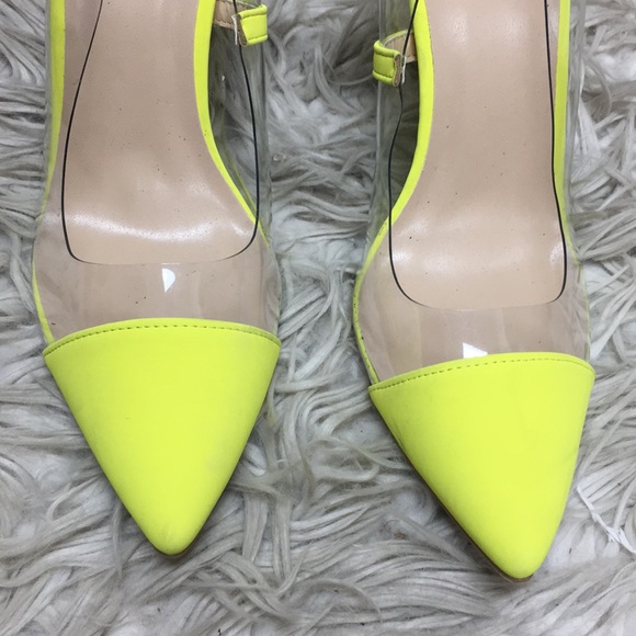 Charlotte Russe Plastic Pump - Picture 2 of 8